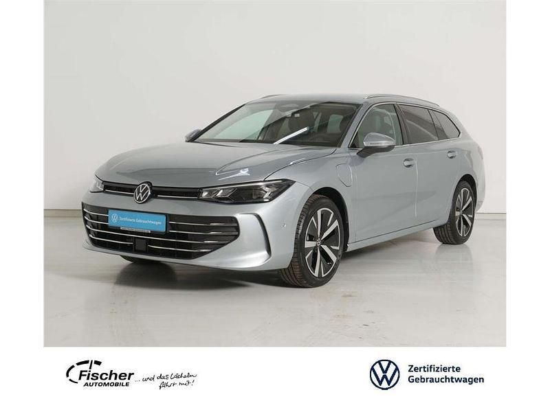 Silber Gebraucht 2024 VW Passat Business Kombi | 39.980 € (Etwas zu teuer) - Bild 1/3