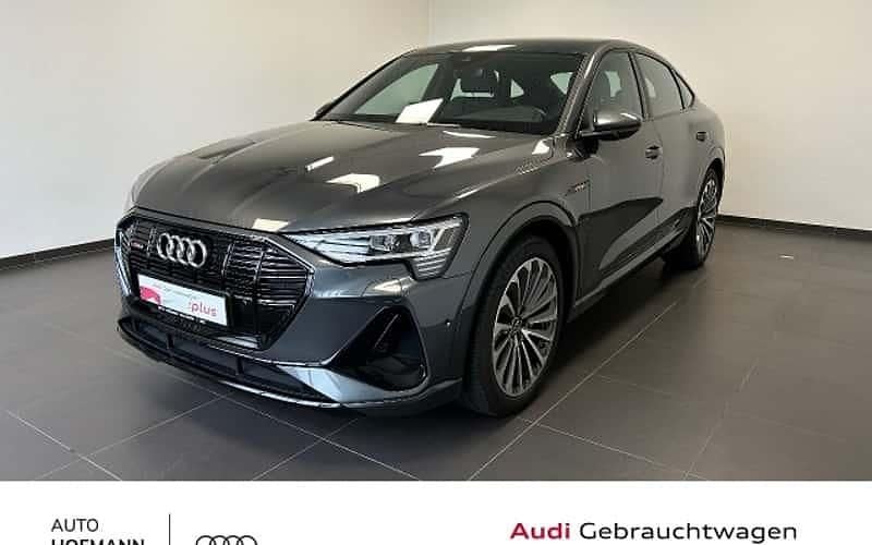 Grau Gebraucht 2021 Audi Q8 Sportback e-tron S-Line SUV | 48.681 € (Fairer Preis) - Bild 1/4