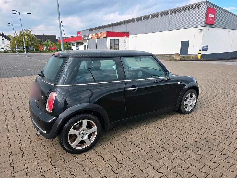 Second-hand Mini ONE 90 CP (66 kW) 2005 Negru Hatchback