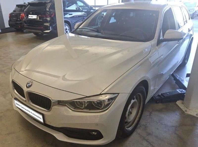 Gebraucht BMW 318 Performance 150 PS (110 kW) 2017 Weiß Limousine