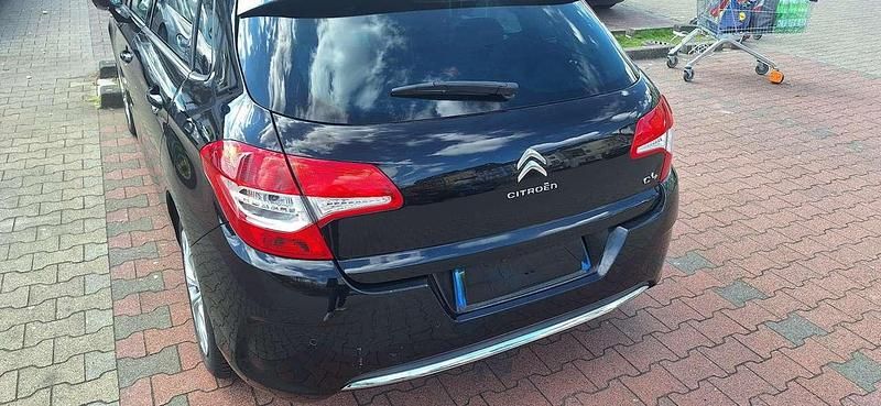 Gebraucht Citroën C4 SELECTION 95 PS (69 kW) 2012 Limousine