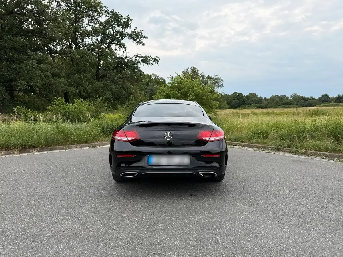 Gebraucht Mercedes C220 170 PS (125 kW) 2015 Schwarz Coupé