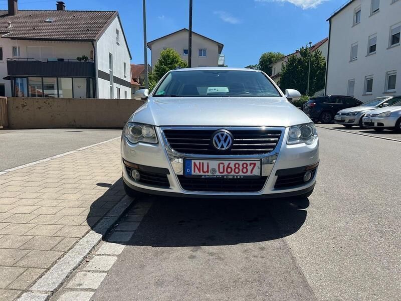 Silber Gebraucht 2009 VW Passat Kombi | 5.990 € (Etwas zu teuer) - Bild 1/4