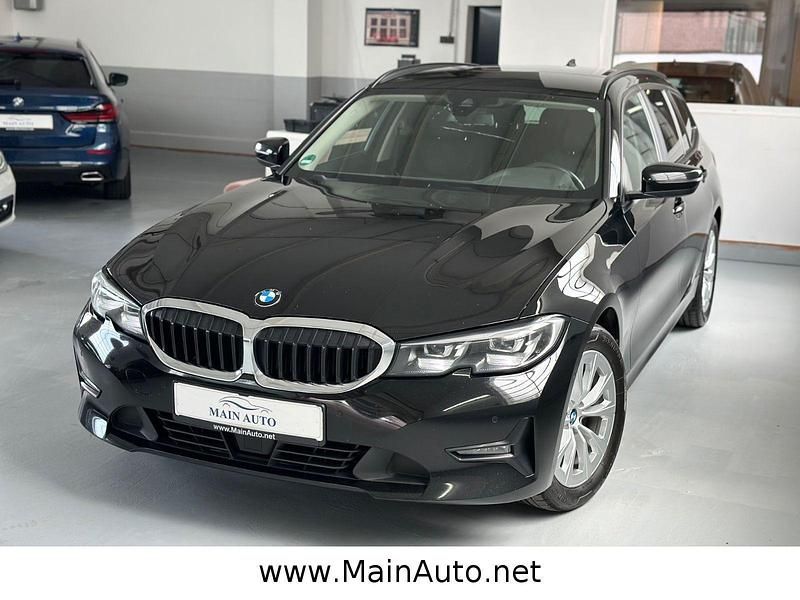 Schwarz Gebraucht 2022 BMW 320 Advantage Kombi | 18.399 € (Guter Preis) - Bild 1/4