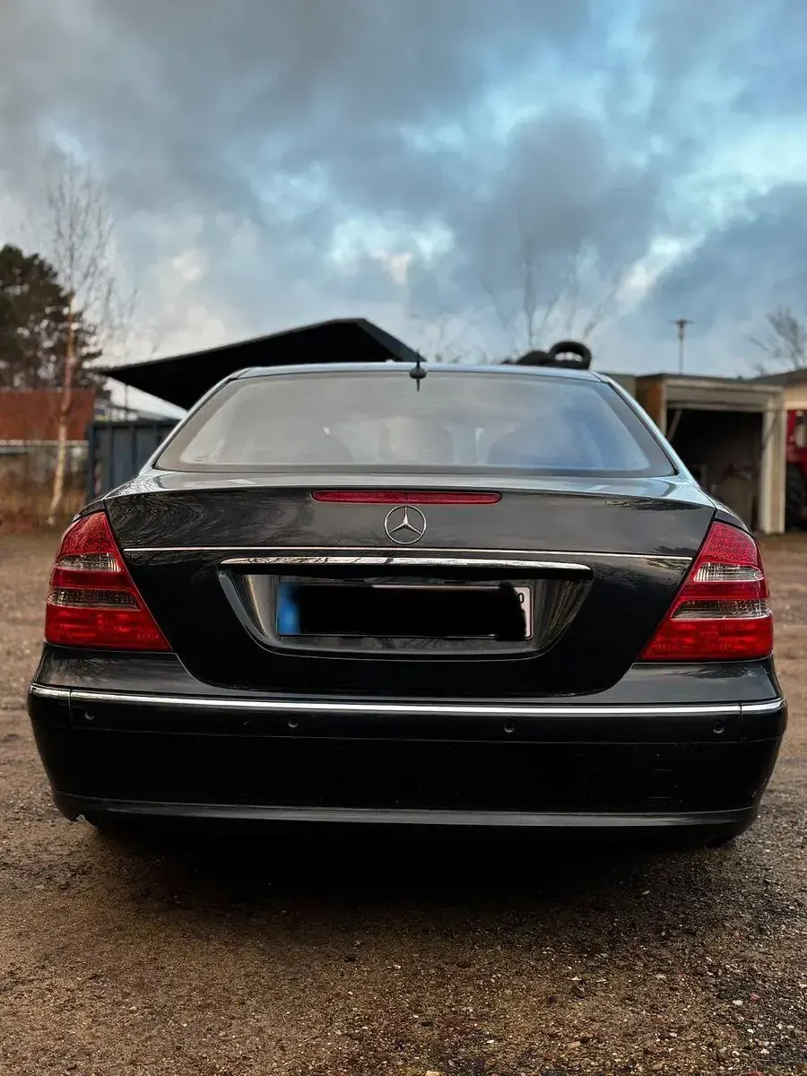 Occasion Mercedes E500 Avantgarde 306 ch (225 kW) 2003 Bleue Berline