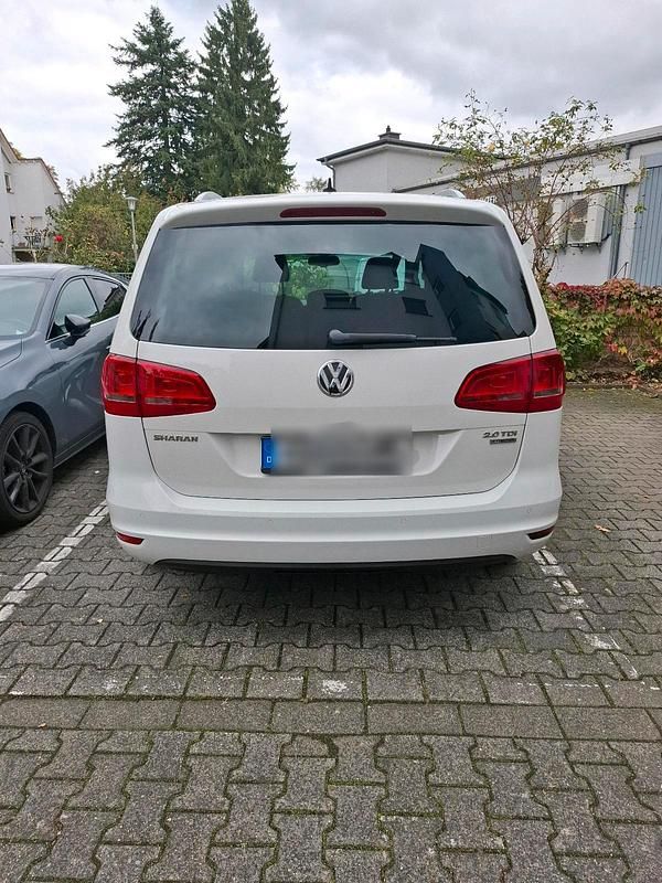 Gebraucht VW Sharan 177 PS (130 kW) 2011 Weiß Van / Kleinbus