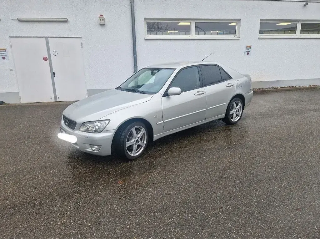 Gebraucht Lexus IS200 155 PS (114 kW) 2003 Silber Limousine