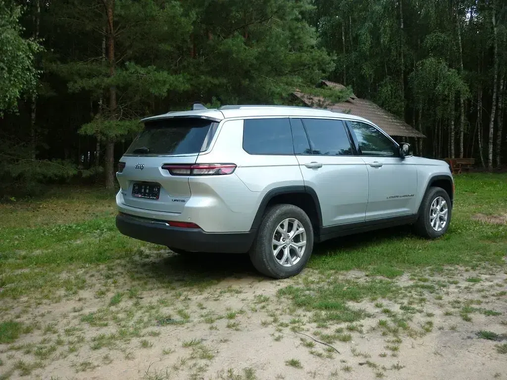 Gebraucht Jeep Grand Cherokee Limited 298 PS (219 kW) 2021 Silber SUV