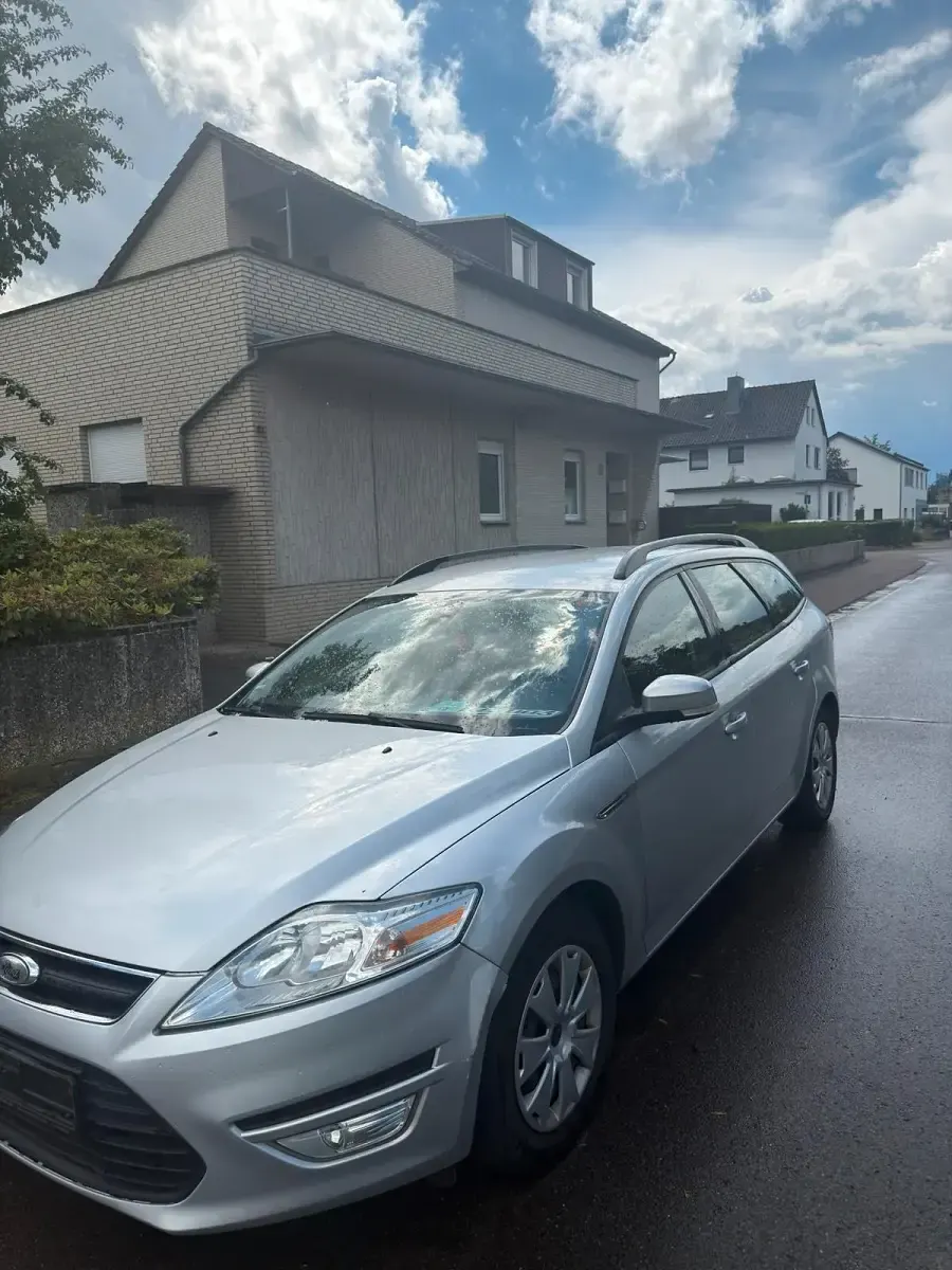 Gebraucht Ford Mondeo 115 PS (84 kW) 2010 Grau Kombi