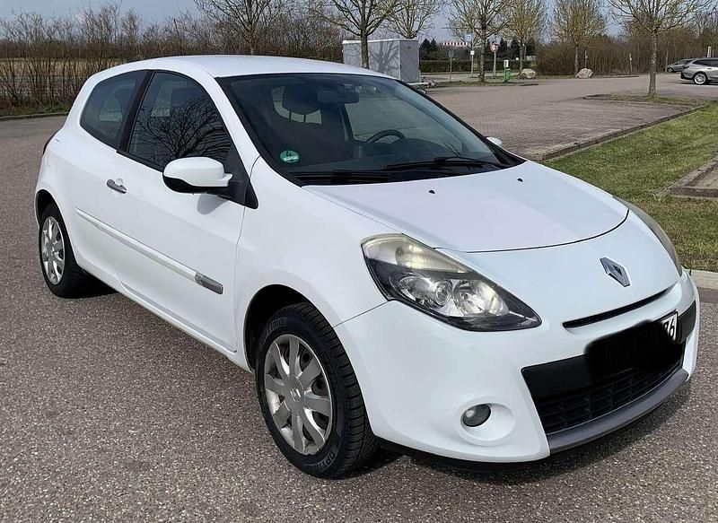 Gebraucht Renault Clio II Night&Day 75 PS (55 kW) 2010 Limousine