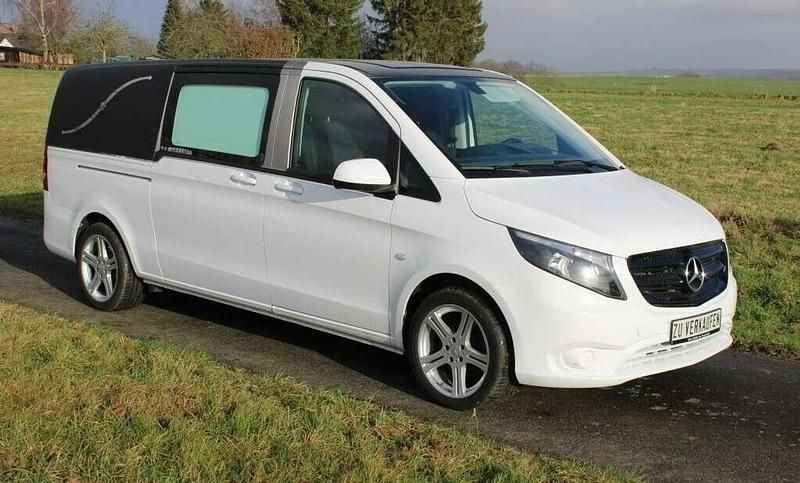Artikweiss Gebraucht 2018 Mercedes Vito Van / Kleinbus | 36.890 € - Bild 1/4