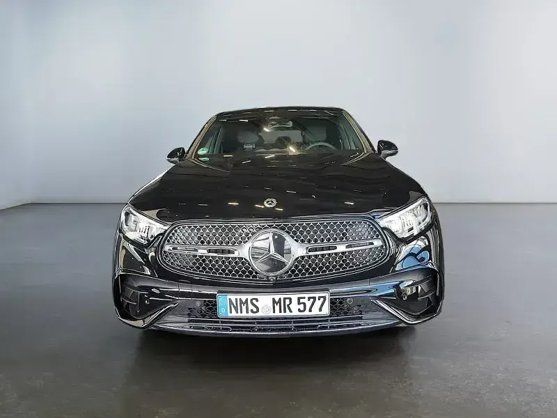Gebraucht Mercedes GLC200 AMG 163 PS (119 kW) 2026 Schwarz SUV