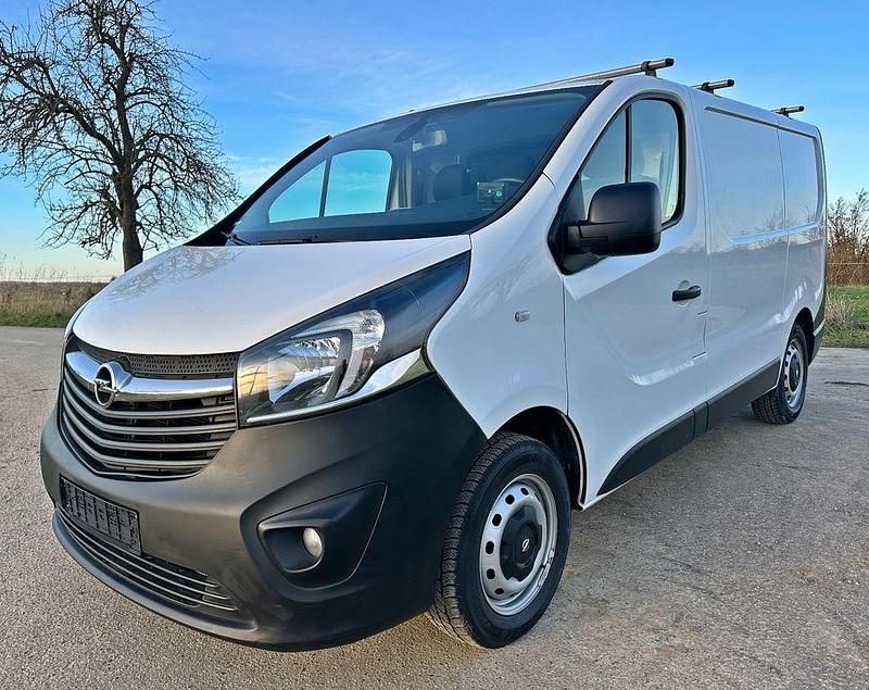 Weiß Gebraucht 2015 Opel Vivaro Van | 6.990 € (Superpreis) - Bild 1/4