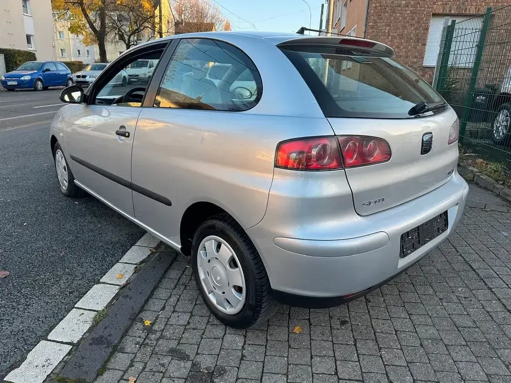 Gebraucht Seat Ibiza Fresh 64 PS (47 kW) 2002 Grau Kleinwagen