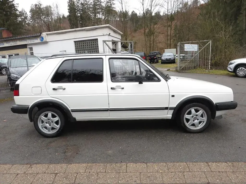 Gebraucht VW Golf II 75 PS (55 kW) 1987 Weiß Kleinwagen