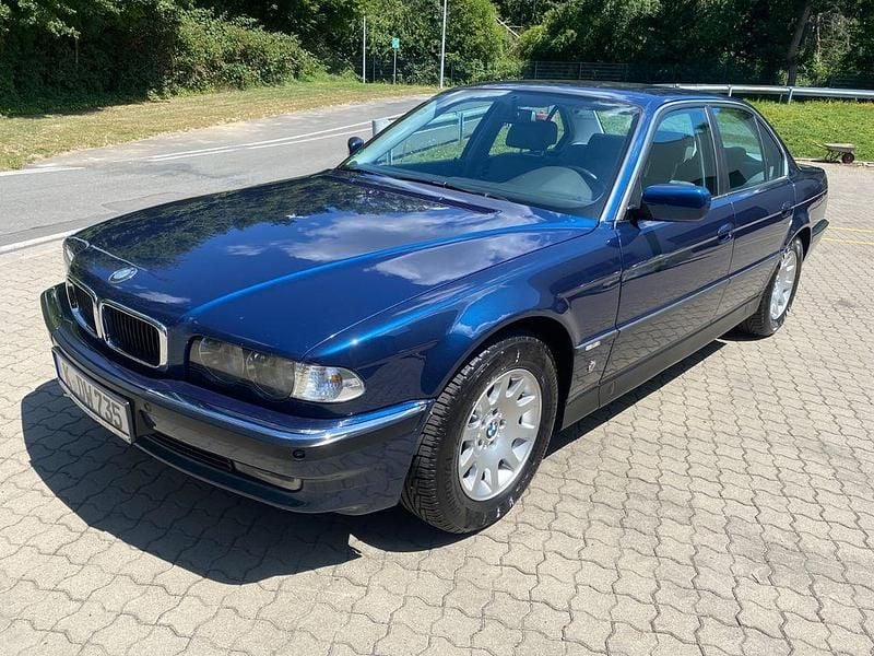 Gebraucht BMW 735 238 PS (175 kW) 1998 Blau Limousine