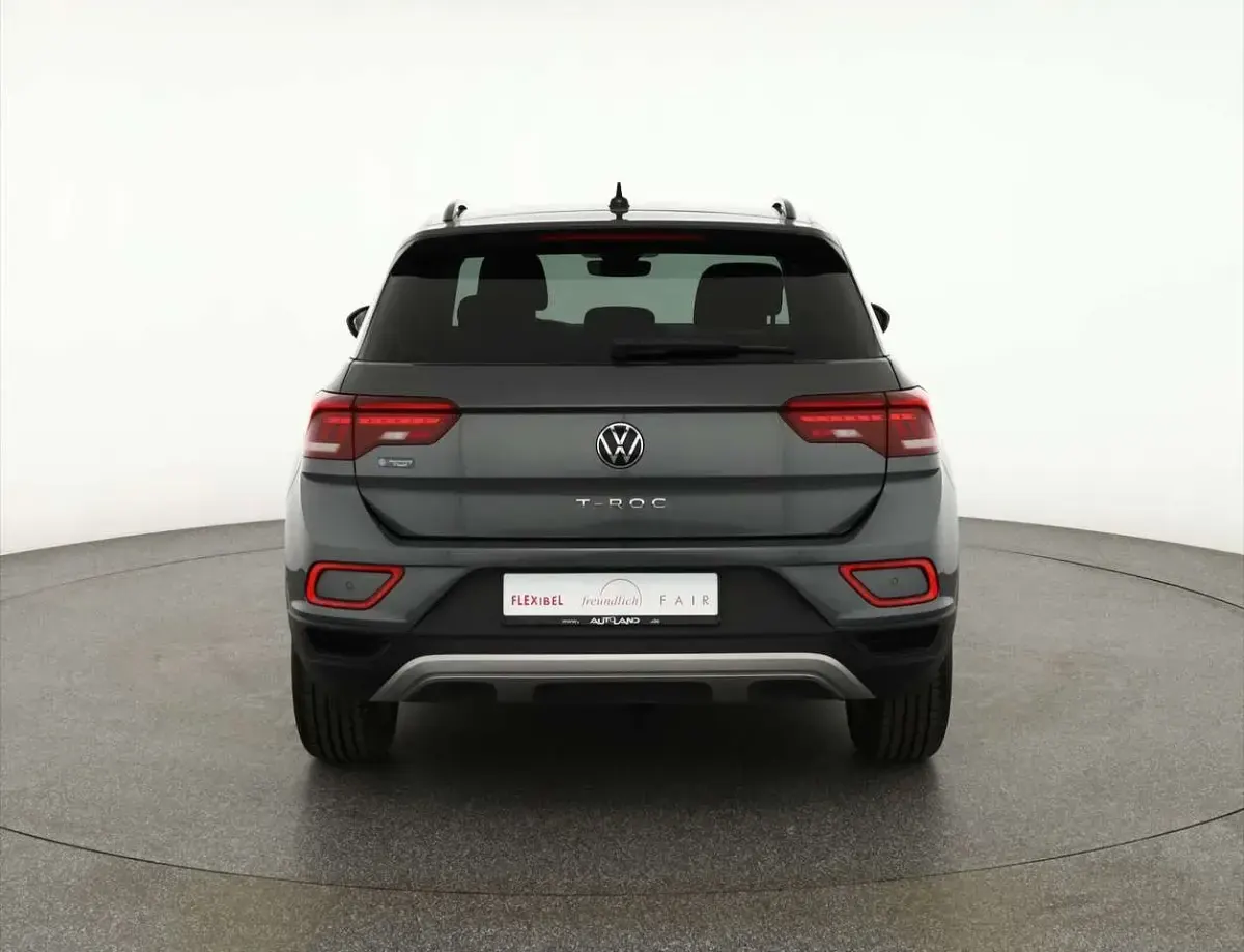 Second-hand VW T-Roc 150 CP (110 kW) 2025 Gri SUV