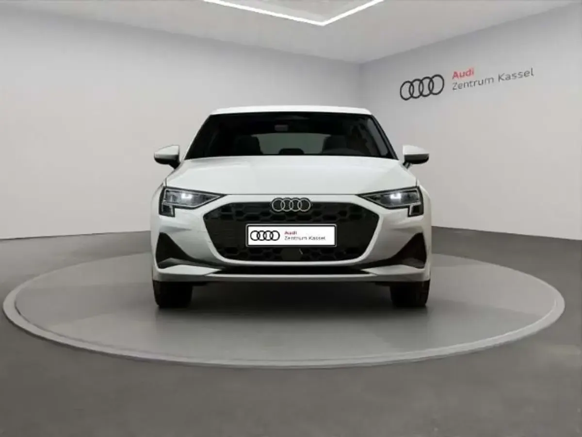 Neu Audi A3 204 PS (150 kW) 2025 Weiß Limousine