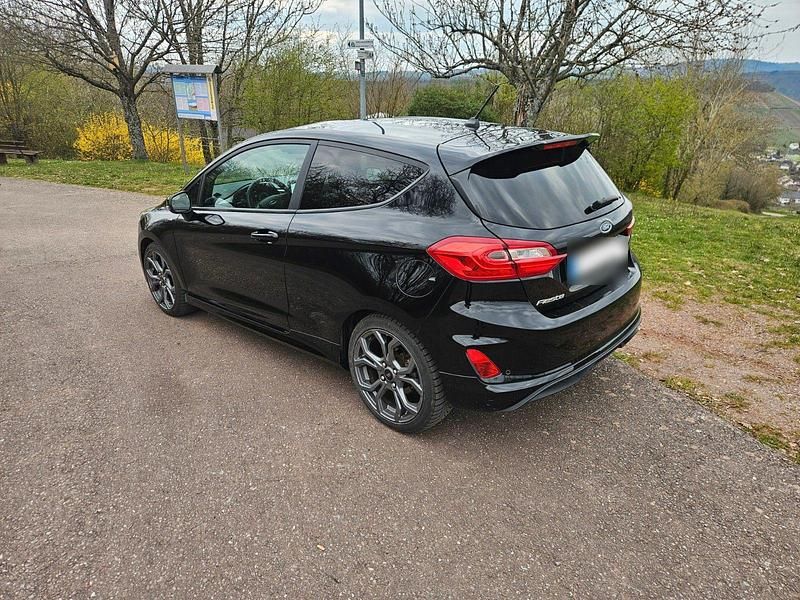 Gebraucht Ford Fiesta ST-Line 125 PS (91 kW) 2017 Schwarz Kleinwagen