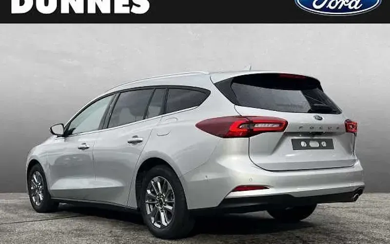Nowe Ford Focus ST 155 KM (114 kW) 2026 Srebrny Kombi