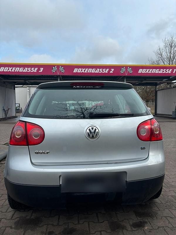 Gebraucht VW Golf 102 PS (75 kW) 2004 Silber Coupé