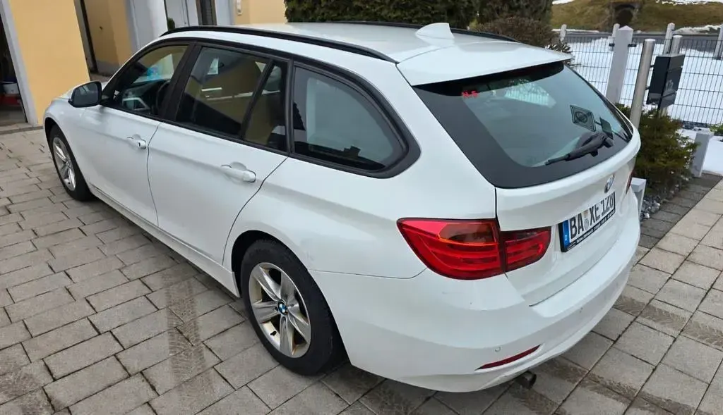 Gebraucht BMW 318 143 PS (105 kW) 2014 Weiß Kombi