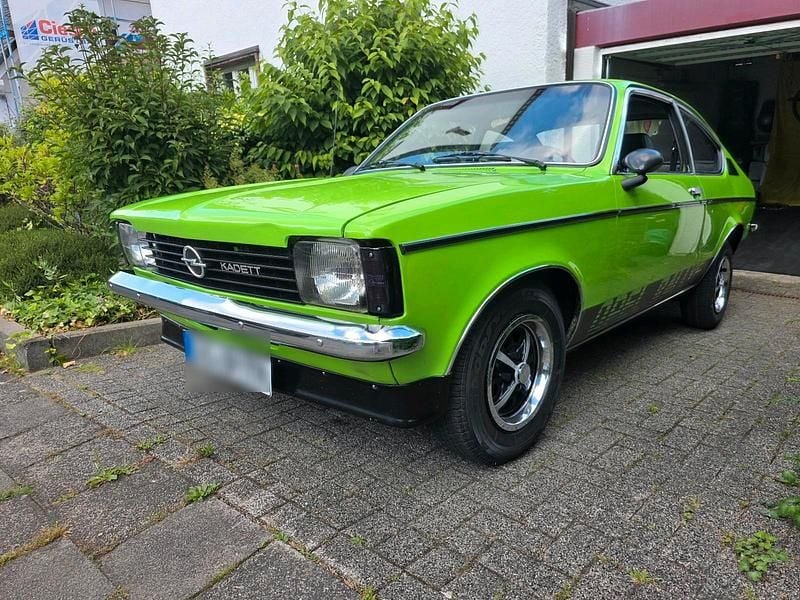 Grün Gebraucht 1977 Opel Kadett Coupé | 11.500 € - Bild 1/4