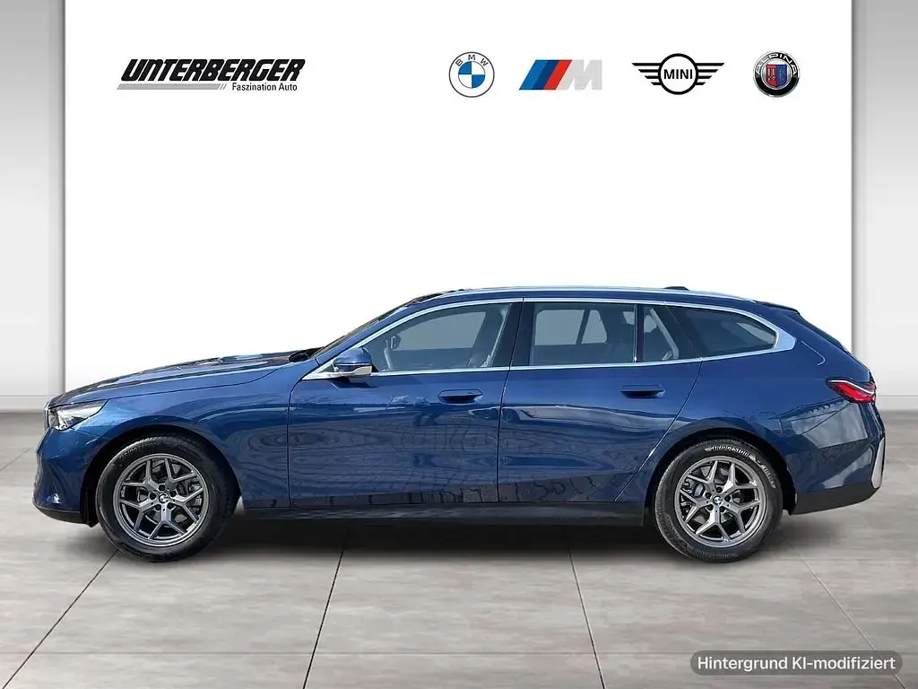 Gebraucht BMW 520 Sport Line 197 PS (144 kW) 2025 Blau Kombi