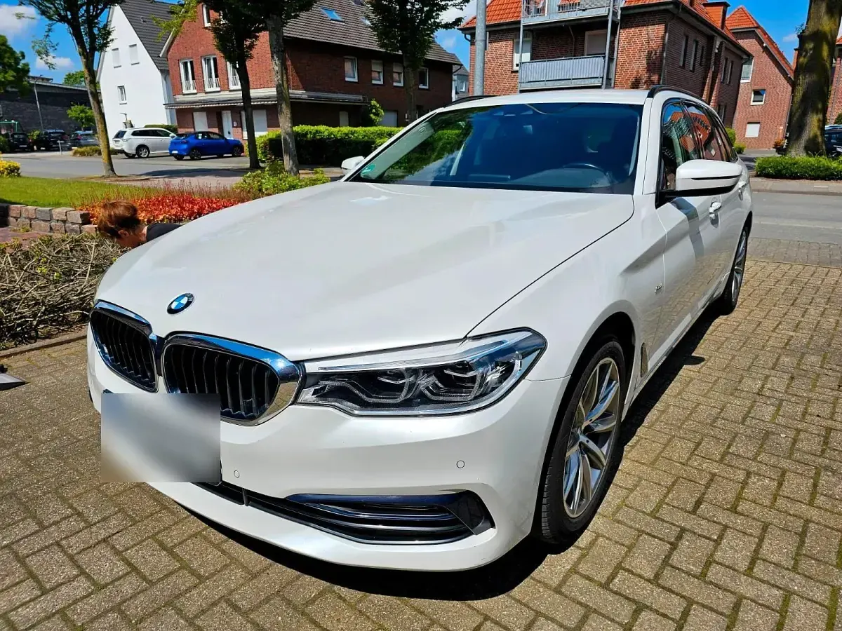 Gebraucht BMW 520 Shadowline 190 PS (139 kW) 2017 Weiß Kombi
