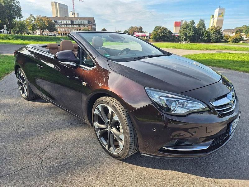 Gebraucht Opel Cascada Innovation 170 PS (125 kW) 2014 Braun Cabrio