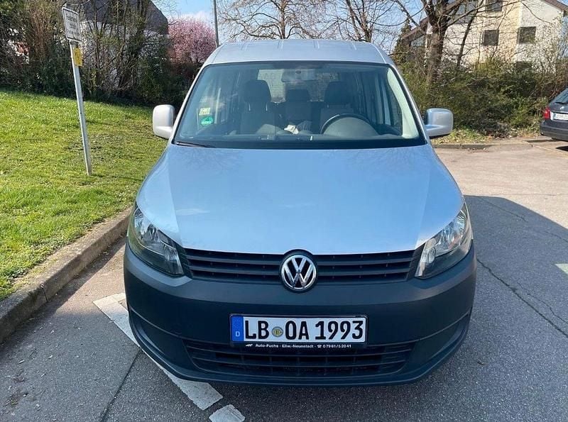 Gebraucht VW Caddy Trendline 102 PS (75 kW) 2012 Silber Van / Kleinbus