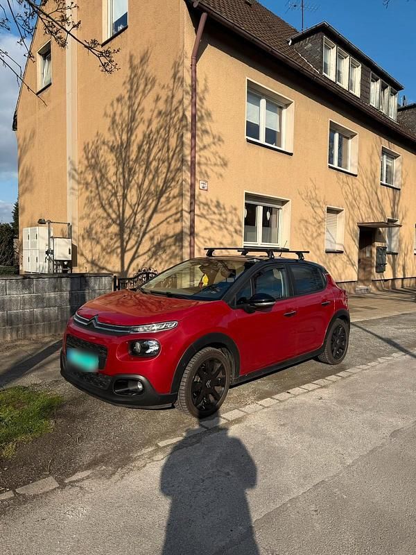 Gebraucht Citroën C3 82 PS (60 kW) 2018 Rot Kleinwagen