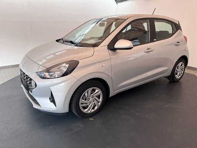 Gebraucht Hyundai i10 Select 67 PS (49 kW) 2021 Silber Kleinwagen