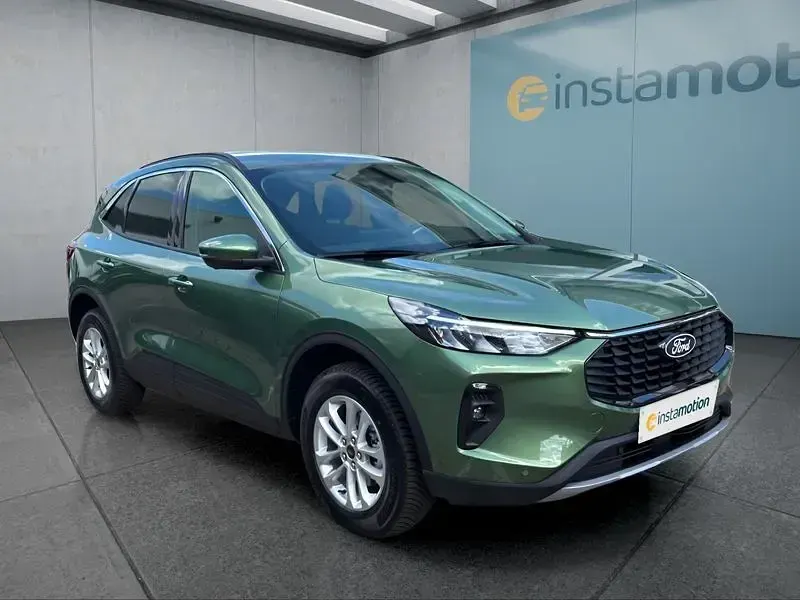 Neu Ford Kuga 242 PS (177 kW) 2026 Grün SUV