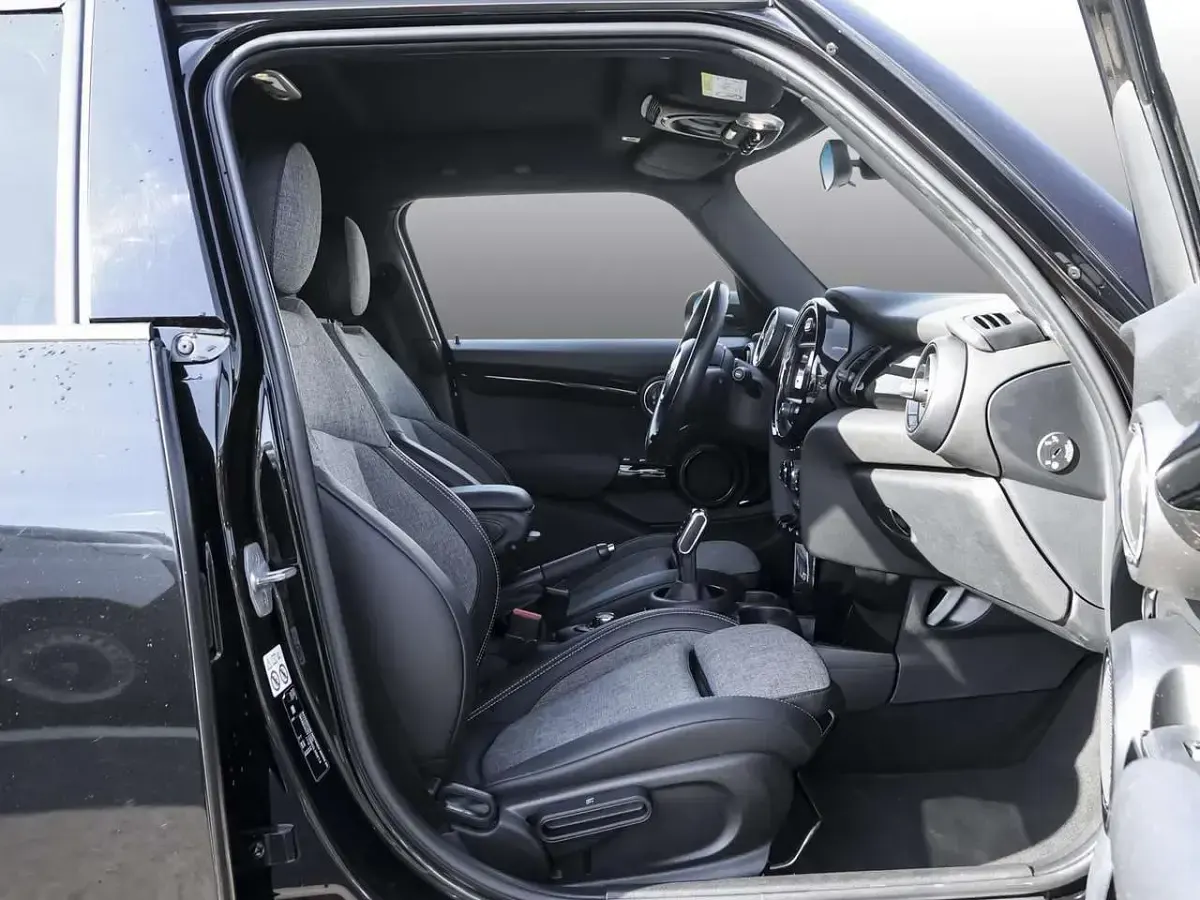 Occasion Mini Cooper Chili 136 ch (100 kW) 2019 Noir Citadine