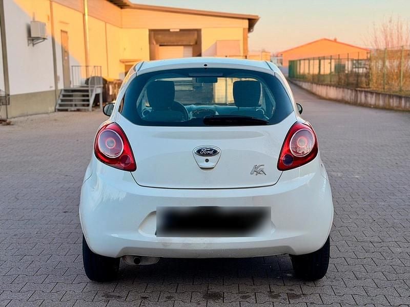 Gebraucht Ford Ka 70 PS (51 kW) 2011 Weiß Kleinwagen