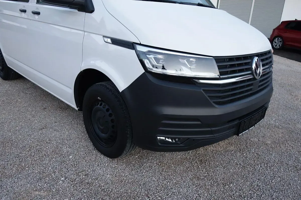 Second-hand VW Transporter 150 CP (110 kW) 2021 Alb Van