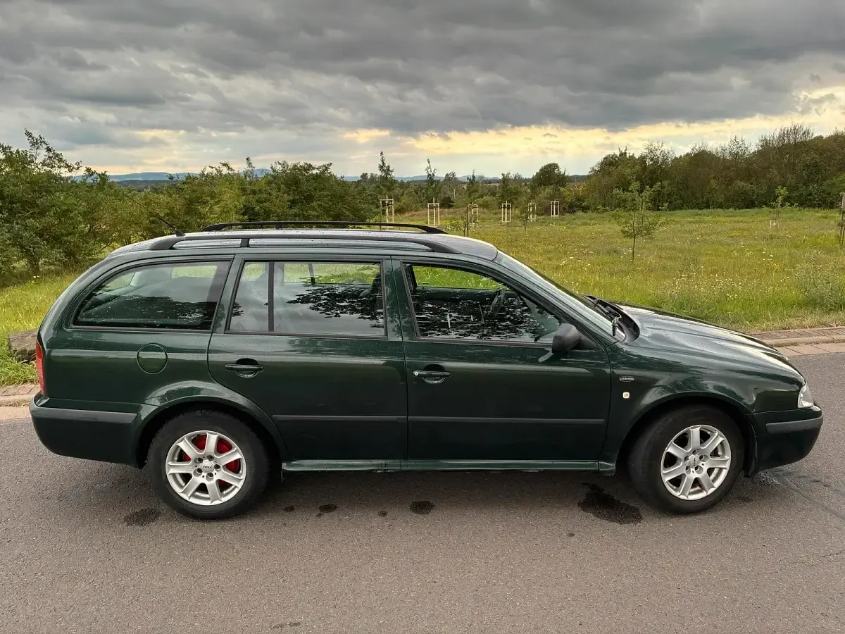Gebraucht Skoda Octavia 105 PS (77 kW) 2002 Grün Kombi