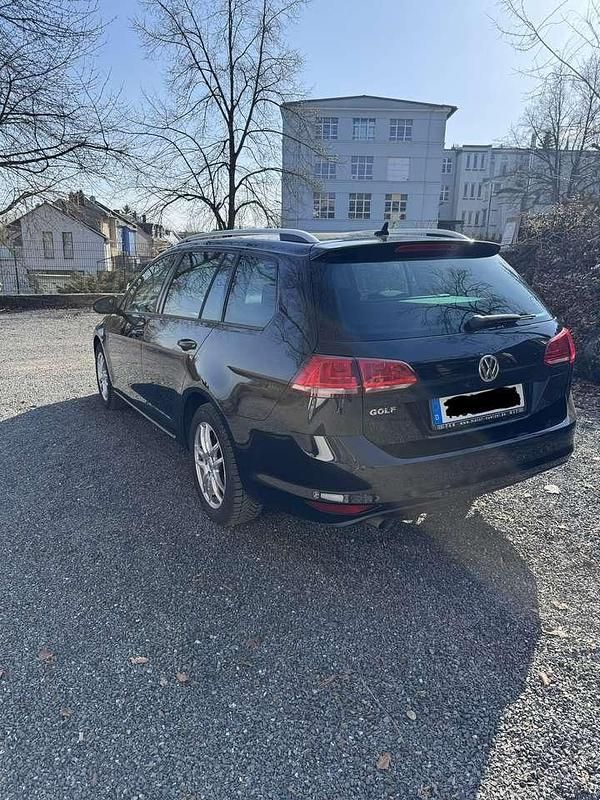 Gebraucht VW Golf VII LOUNGE 110 PS (80 kW) 2015 Schwarz Kombi