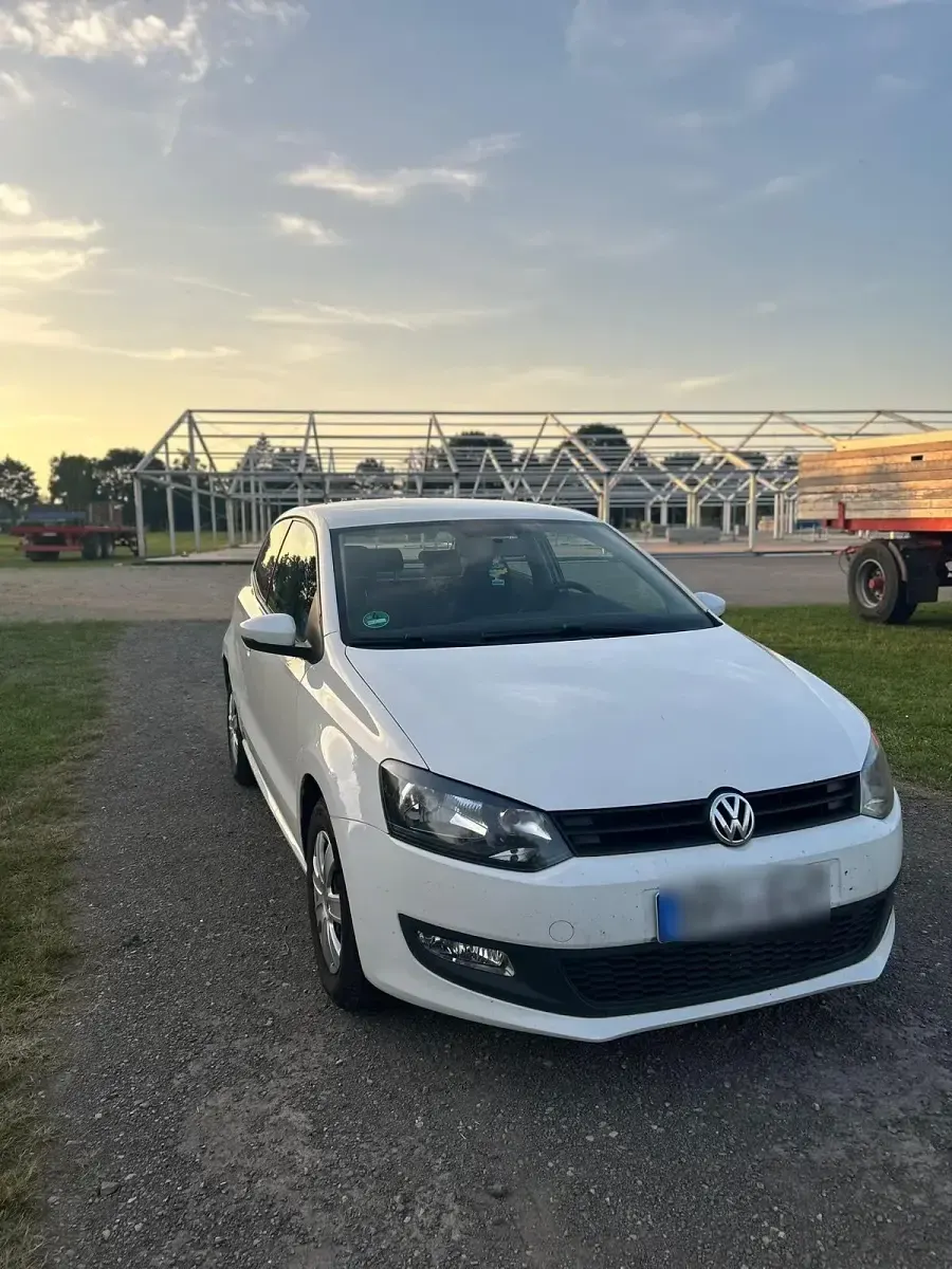 Gebraucht VW Polo 75 PS (55 kW) 2014 Weiß Kleinwagen