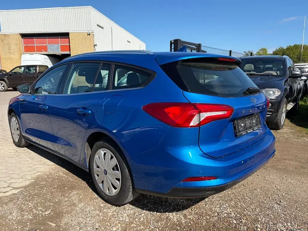 Usado Ford Focus 150 CV (110 kW) 2021 Azul Berlina