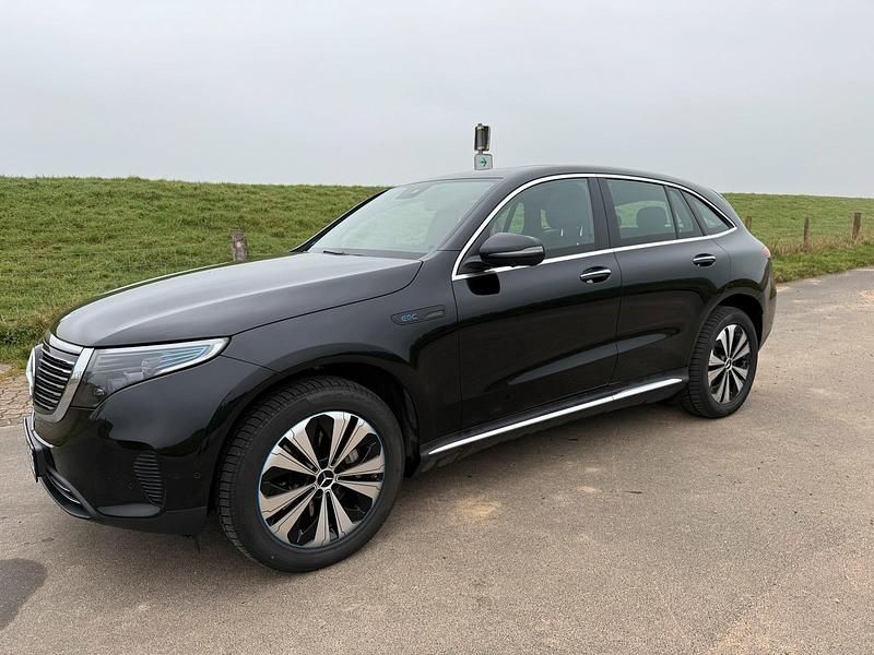 Schwarz Gebraucht 2020 Mercedes EQC400 SUV | 31.900 € (Superpreis) - Bild 1/4