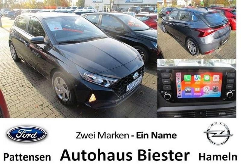 Grau Gebraucht 2023 Hyundai i20 Select Limousine | 15.950 € (Fairer Preis) - Bild 1/4