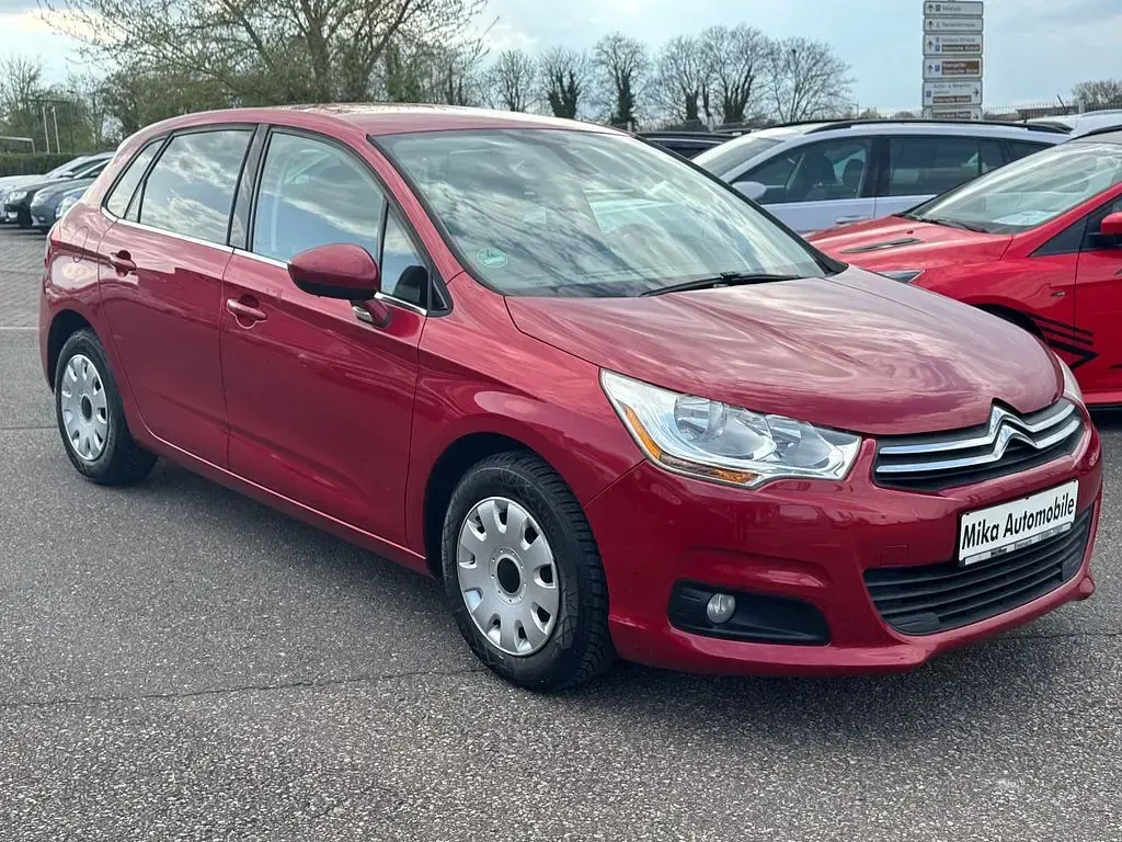 Used Citroën C4 Tendance 120 HP (88 kW) 2011 Red Sedan