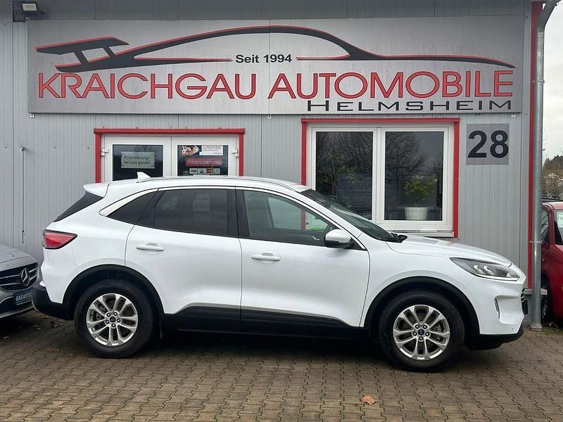Gebraucht Ford Kuga Titanium 150 PS (110 kW) 2021 Frozen white SUV