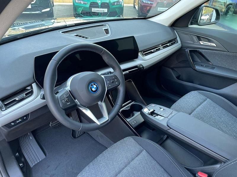Neu BMW iX1 150 kW (204 PS) 2026 Schwarz uni SUV