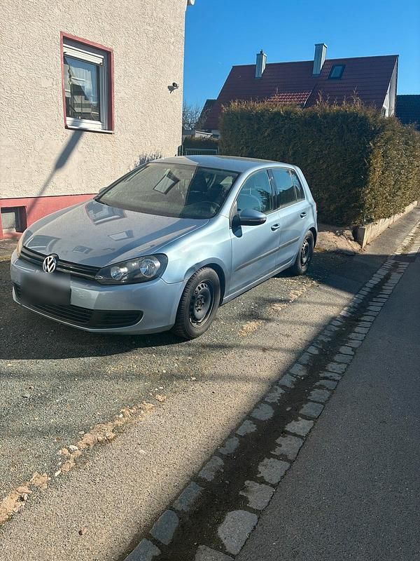Gebraucht VW Golf VI 105 PS (77 kW) 2010 Blau Kleinwagen