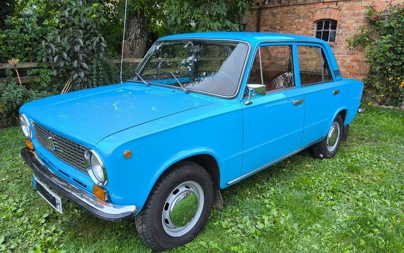 Blau Gebraucht 1980 Lada 1200 Limousine | 8.950 € - Bild 1/4