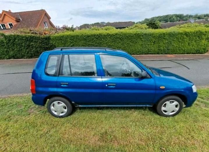 Blau Gebraucht 2001 Mazda Demio Kleinwagen | 1.500 € (Fairer Preis) - Bild 1/4