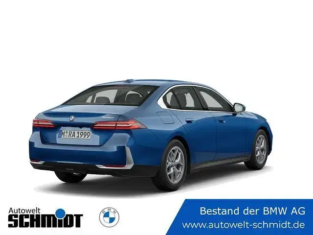Gebraucht BMW 520 Comfort Edition 197 PS (144 kW) 2025 Phytonicblau